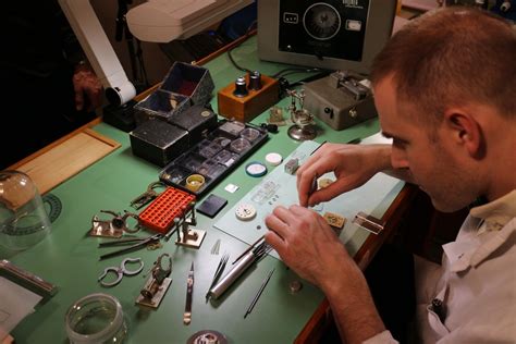 certified watchmaking course